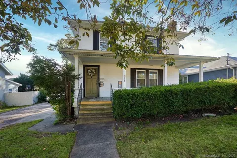 38 Woodmont Rd, West Haven, CT 06516