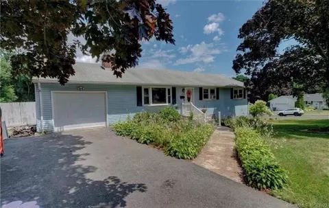 61 Woodland Rd, Rocky Hill, CT 06067