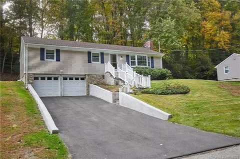 65 Norwood Ter, Trumbull, CT 06611