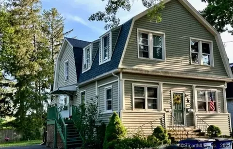 25 Shoreham Rd, East Haven, CT 06512