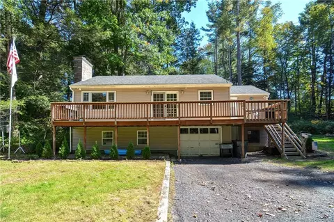 7 Hemlock Dr, Woodstock, CT 06282