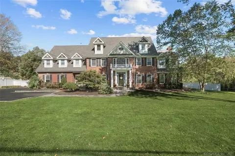 31 Harding Dr, Ridgefield, CT 06877