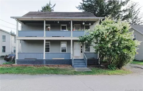 9 Lafayette St, Windham, CT 06226