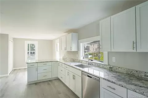 48 Moore Ave, East Hartford, CT 06108