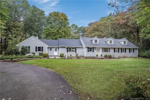 5 Stony Way, Avon, CT 06001