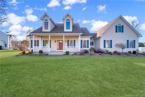 3 Deer Run, Enfield, CT 06082