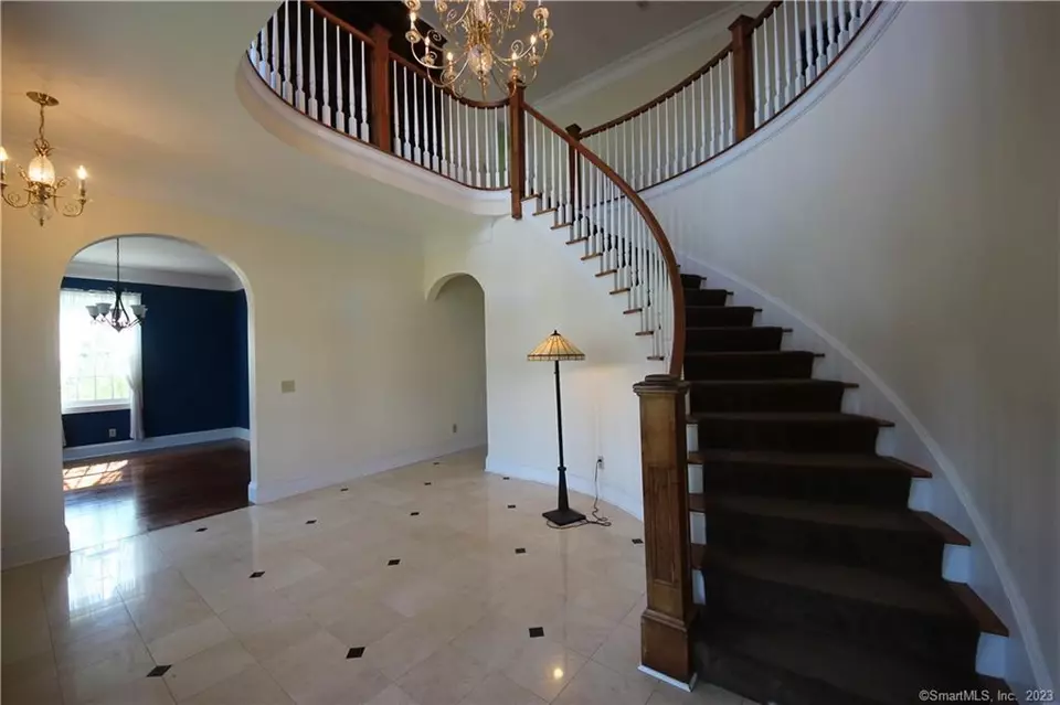 450 Nutmeg Ln 450, Stratford, CT 06614 Movoto