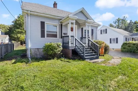 176 Benham Rd, Groton, CT 06340