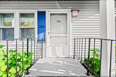130 Beachview Ave #250, Bridgeport, CT 06605