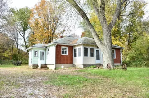 239 Chestnut Tree Hill Rd, Oxford, CT 06478