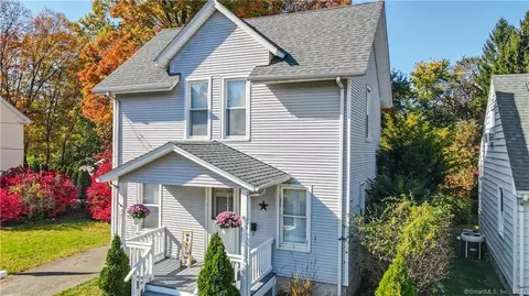 304 Fairview Ave, Hamden, CT 06514