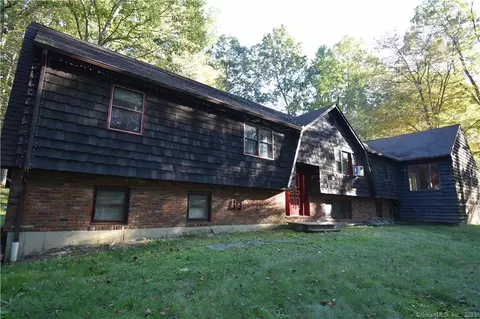 634 Old Waterbury Rd, Southbury, CT 06488