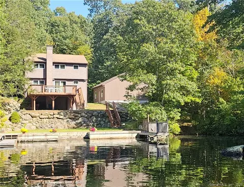 3 Lakeside Dr, East Haddam, CT 06423