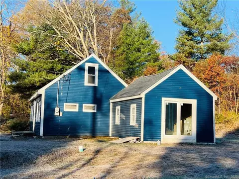 14 Old Norwich Rd, Plainfield, CT 06374