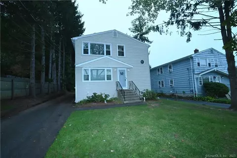 132 Burban Dr, Branford, CT 06405