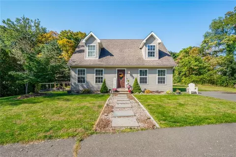 40 Acer Dr, Middletown, CT 06457