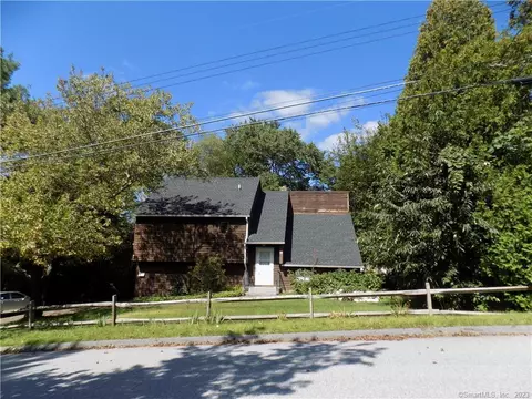 18 Hemlock Rd, Torrington, CT 06790