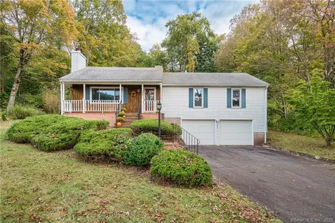239 Ridgewood Dr, Rocky Hill, CT 06067
