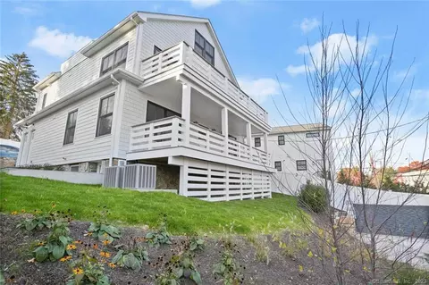 58 Saugatuck Ave #B, Westport, CT 06880