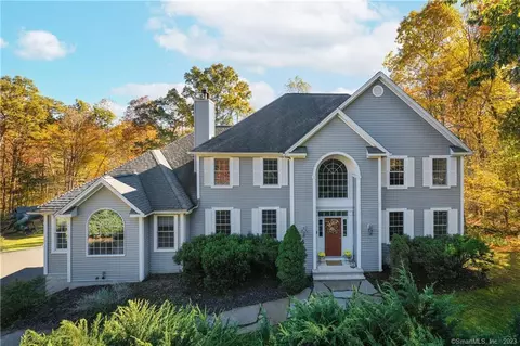 46 Marlin Rd, Newtown, CT 06482