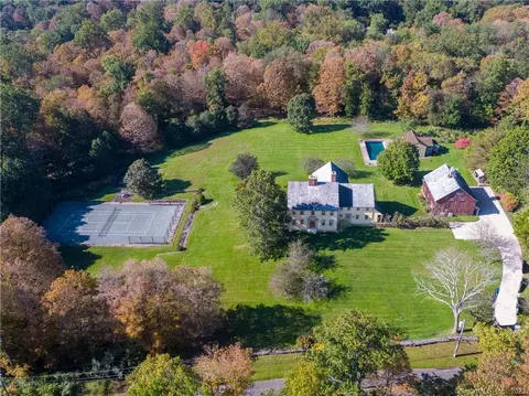 45 Sanfordtown Rd, Redding, CT 06896
