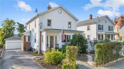 83 N Cliff St, Ansonia, CT 06401