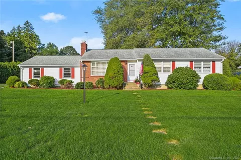 50 Elliott Rd, Trumbull, CT 06611