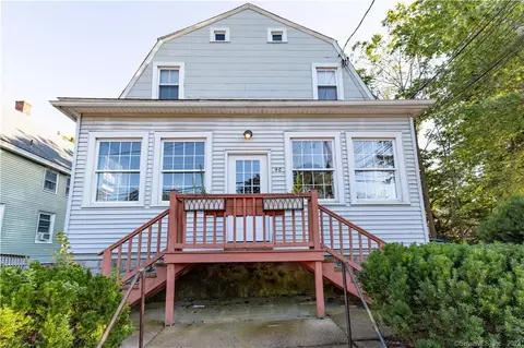 40 Walden Ave, New London, CT 06320