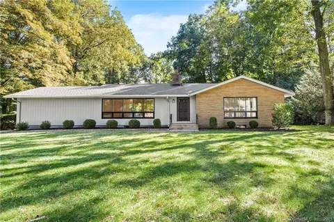 310 Hotchkiss Rd, Orange, CT 06477