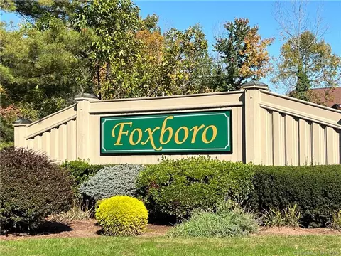 273 Foxboro Dr #273, Newington, CT 06111