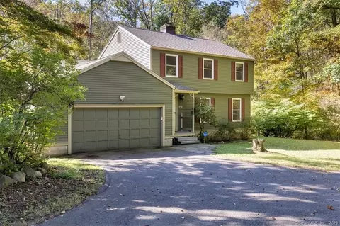 362 Racebrook Rd, Orange, CT 06477