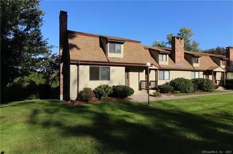 3 Sherman Ln #3, Hamden, CT 06518