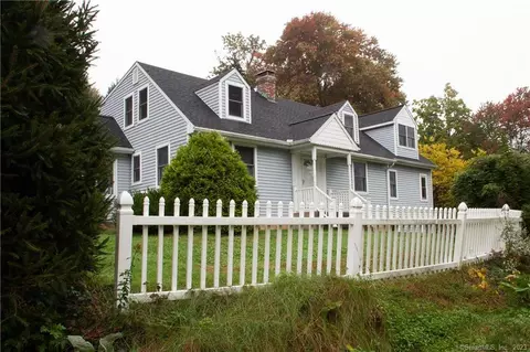 139 Day St, Granby, CT 06035