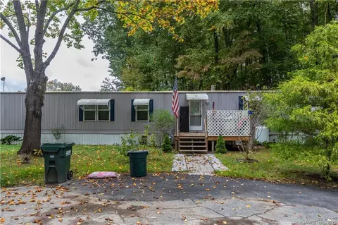 301 Buddington Rd #53, Groton, CT 06340