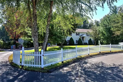 31 Priscilla Rd, Norwalk, CT 06850