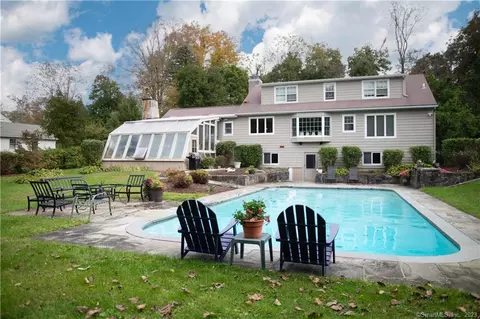 24 Farview Rd, Brookfield, CT 06804