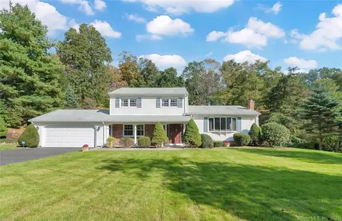 97 Deepwood Ln, Wallingford, CT 06492