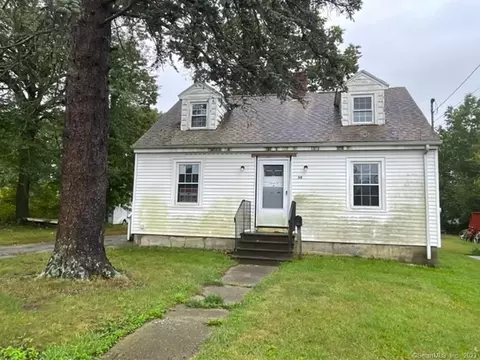 58 W Elderkin Ave, Groton, CT 06340