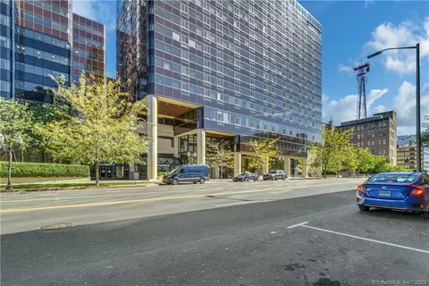 127 Greyrock Pl #811, Stamford, CT 06901