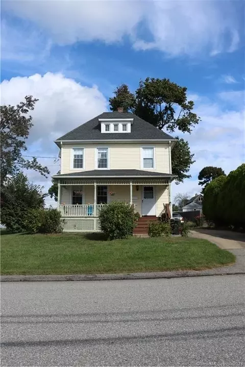 134 Baker Ave, Groton, CT 06340