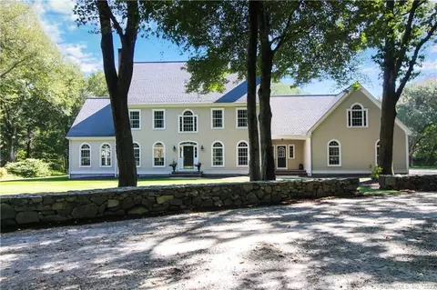 14 Bittersweet Way, Stonington, CT 06378