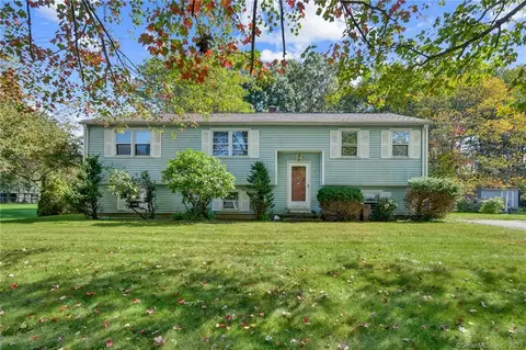 45 Susan Dr, Suffield, CT 06078