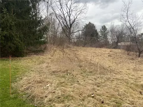 3 Deer Run Dr, Seymour, CT 06483