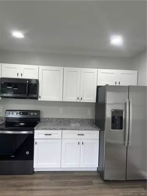 140 Cleveland Ave, Hartford, CT 06120