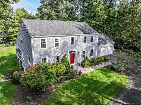 6 Tremont Rd, Brookfield, CT 06804