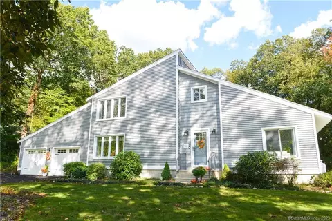 111 Wood Creek Rd, Burlington, CT 06013