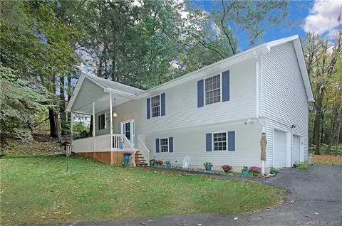24 Joshua Hill Rd, Woodbury, CT 06798