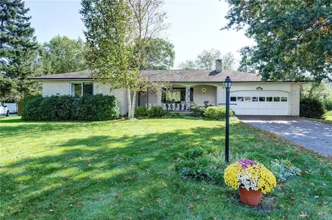 44 Riverbend Dr, Mystic, CT 06355