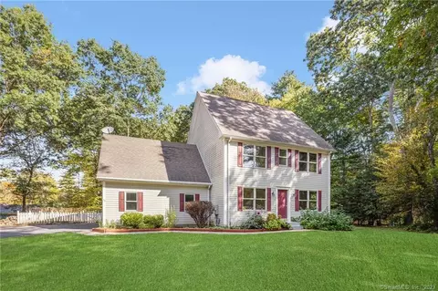 32 Ladds Ln, Killingly, CT 06241