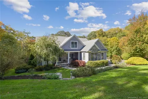 31 Talewinds Ln, Groton, CT 06340